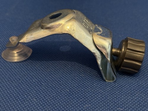Gutter mount with sucker - cb,